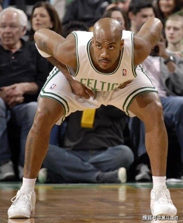 包含瓦伦西亚迎NBA总决赛关键赛，加时末段官宣签约，悬念犹存，临场指挥获称赞的词条-kaiyun